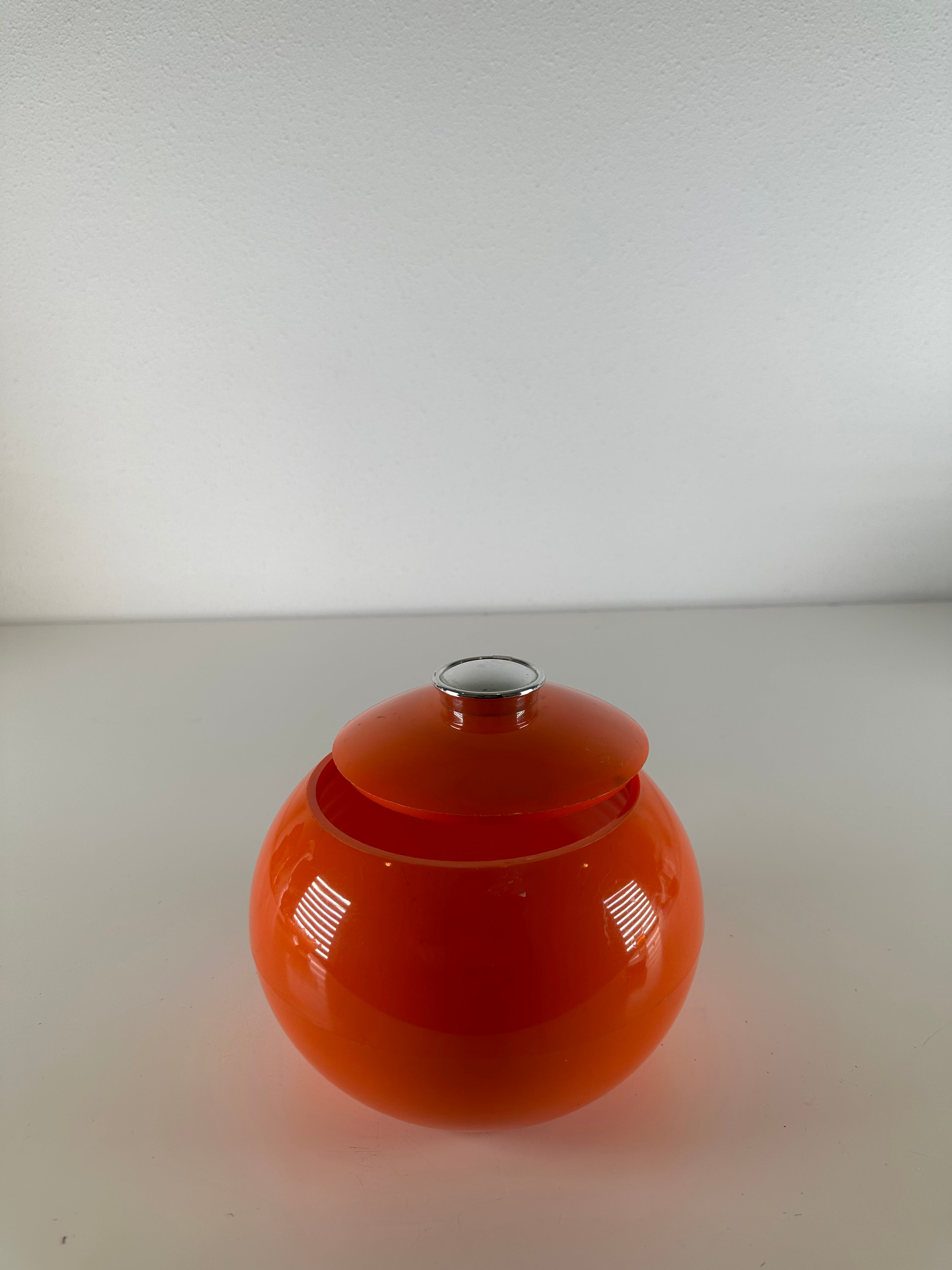 Oranje bonbon schaaltje