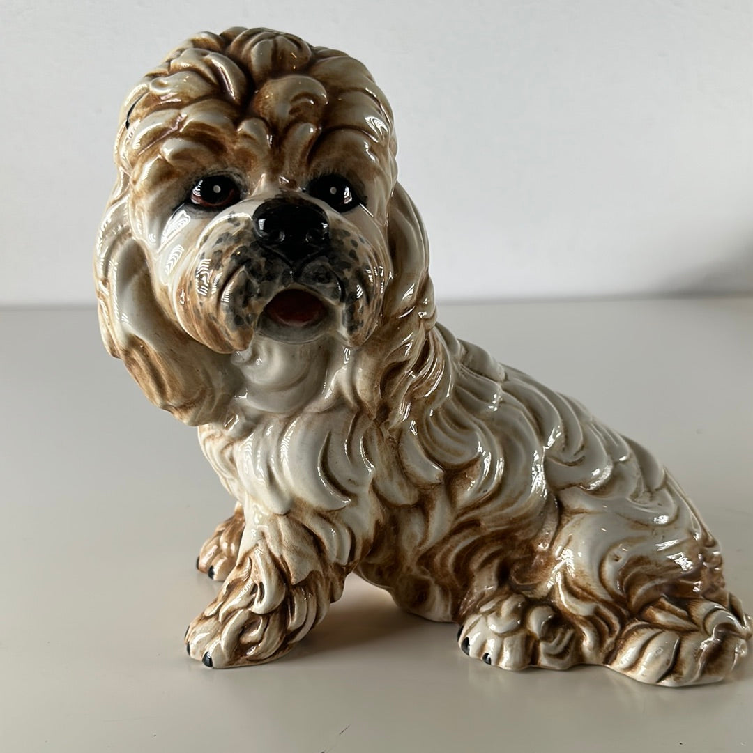 Beeldje van een hondje (porselein)