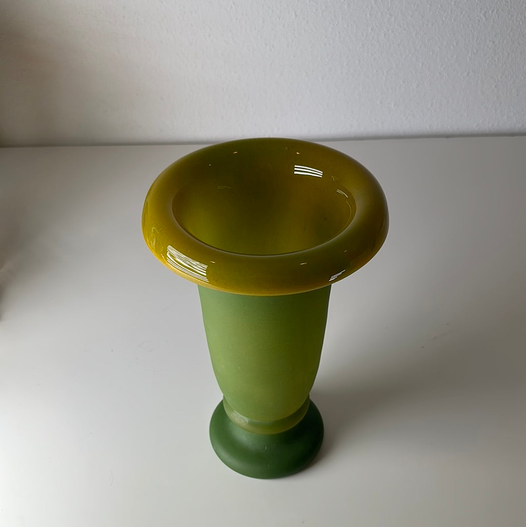 Groene vaas 'pate de verre'