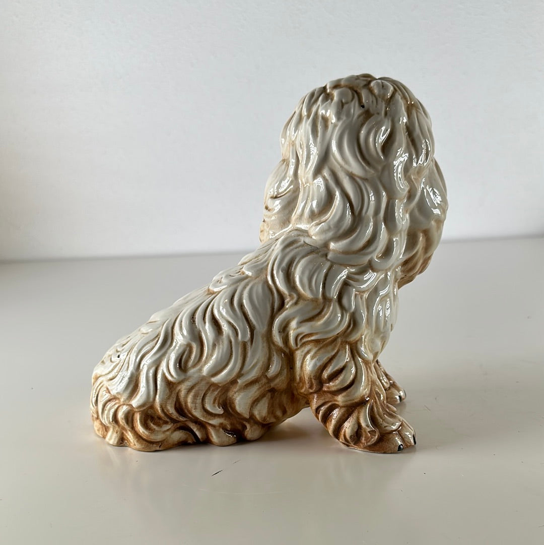 Beeldje van een hondje (porselein)