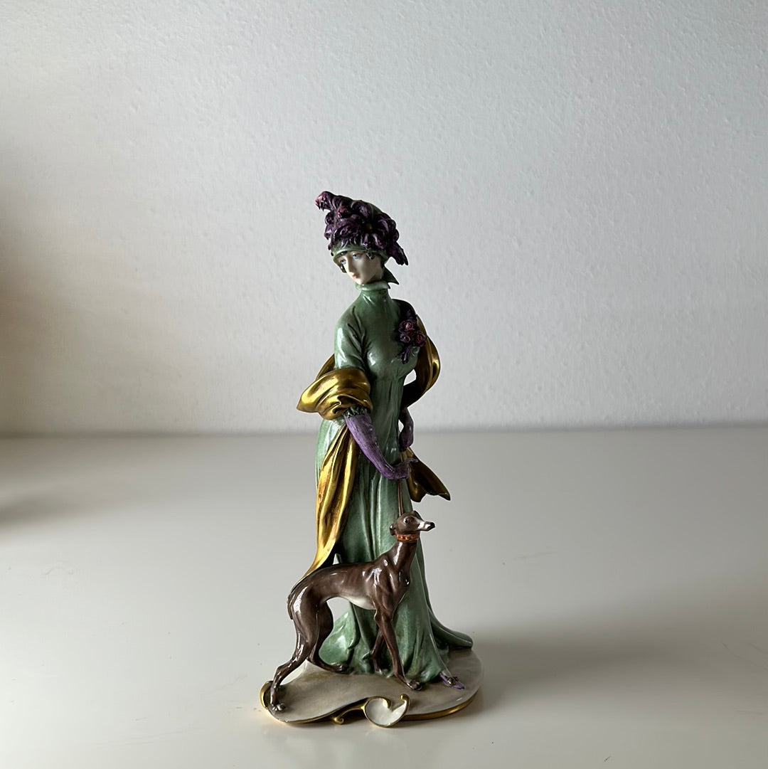 Beeld dame met hond, CapoDimonte (gesigneerd)